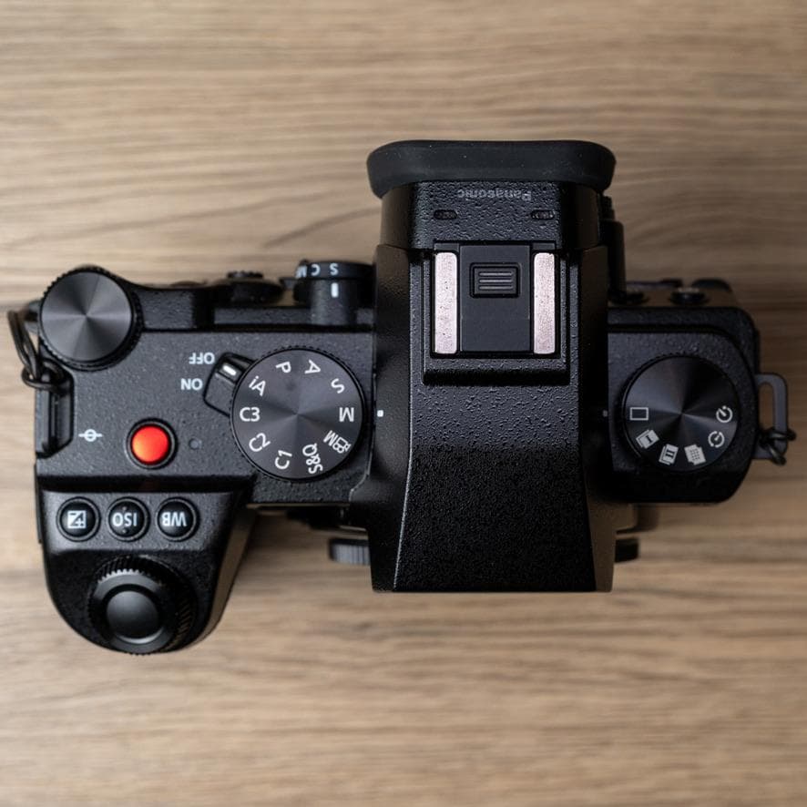 LUMIX S5 II フルサイズミラーレスカメラ 本体と付属品