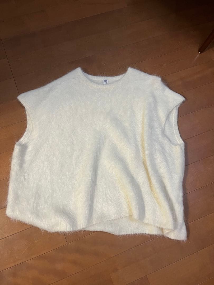 toteme ニットベスト　ホワイト