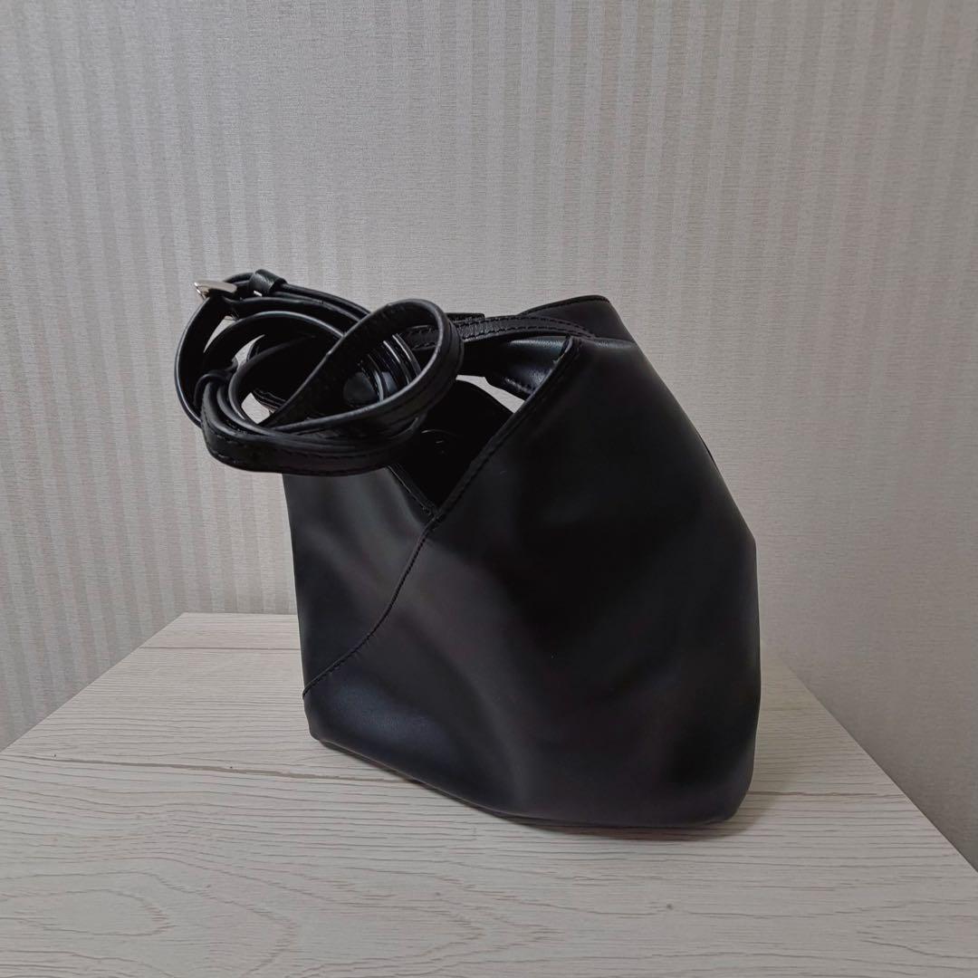 MM6マルジェラジャパニーズ クロスボディショルダー