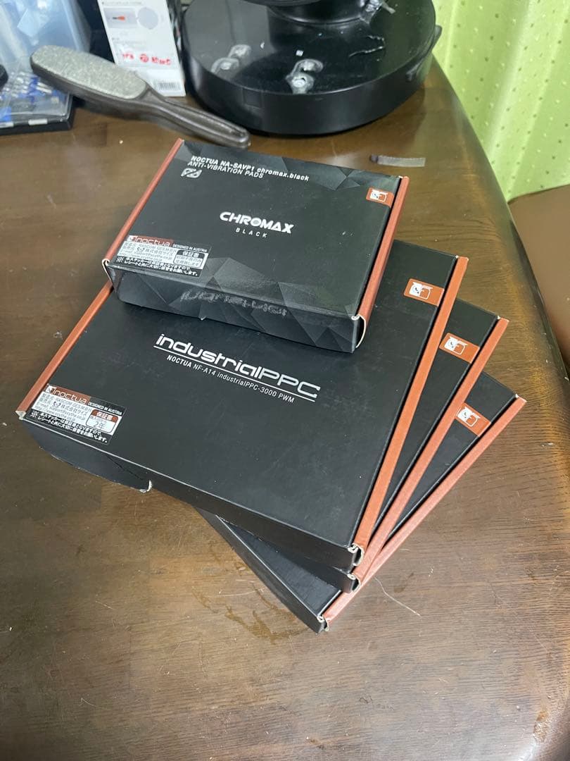 Noctua NF-A14 3000 PWM 3個セット + 黒防振パッド