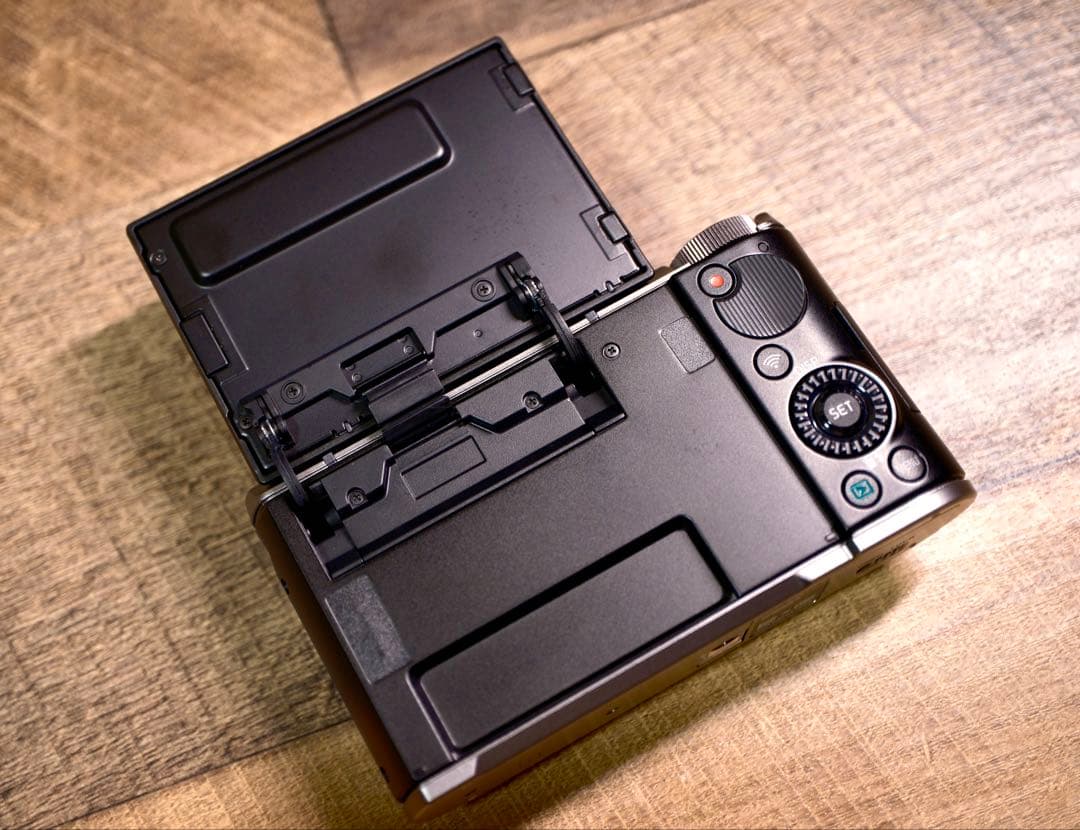 CASIO（カシオ）デジタルカメラ　EXILIM EX-ZR3100