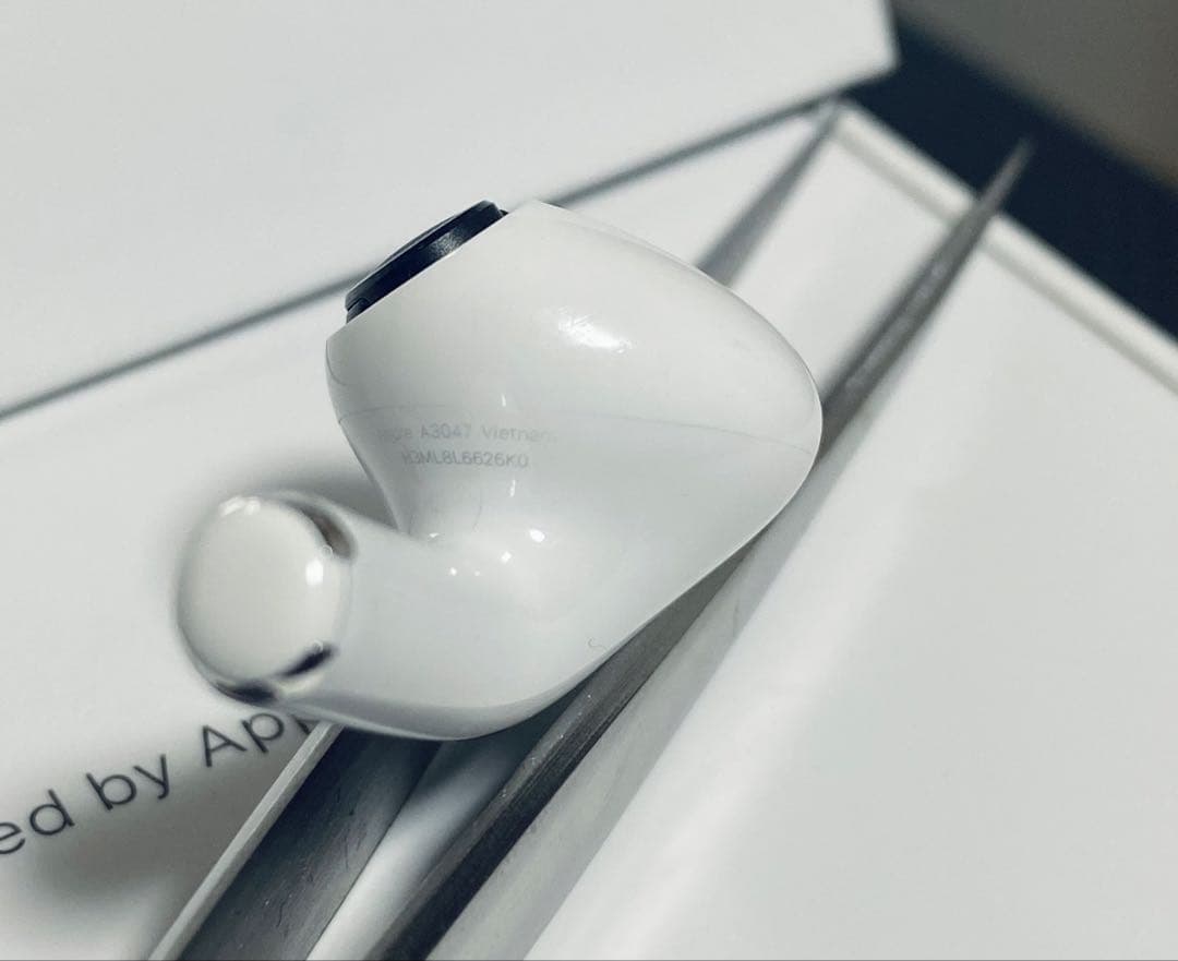 アップル AirPodsPro 2 第二世代 右側　R側 USB-C