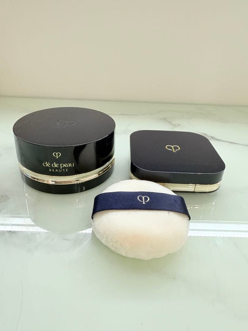 クレ・ド・ポー ボーテ プードルトランスパラントn タンクッションエクラルミヌ