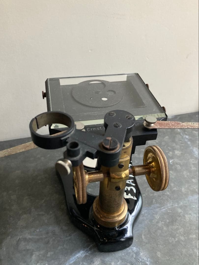 顕微鏡　台　Ernst Leitz Wetzlar /エルンストライツウェツラー