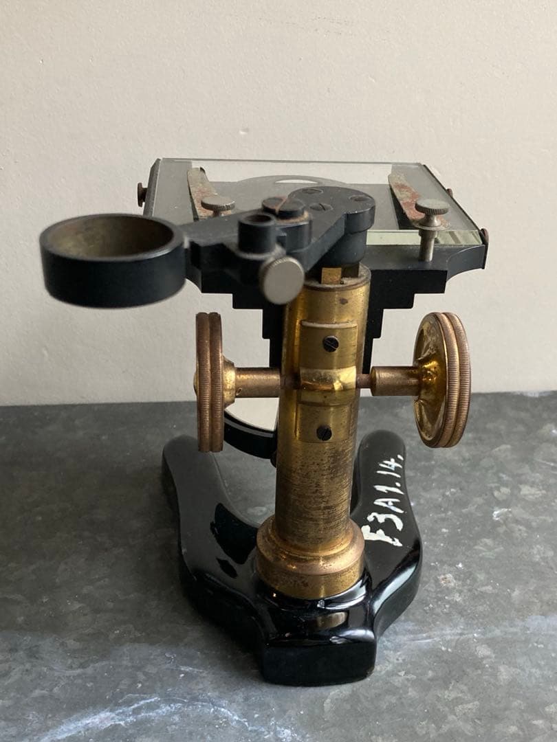 顕微鏡　台　Ernst Leitz Wetzlar /エルンストライツウェツラー