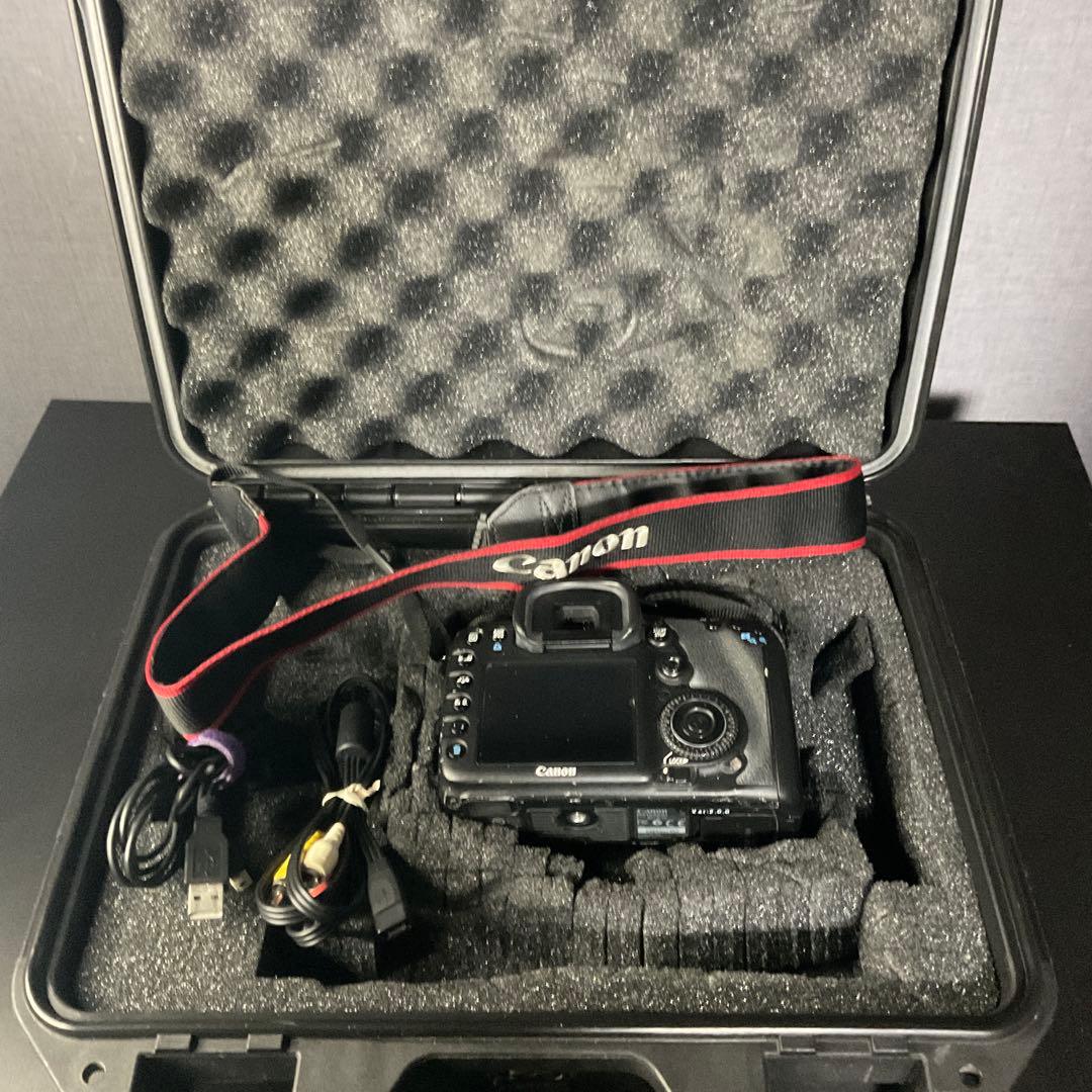 Canon デジタル一眼レフカメラ 本体 ハードケース付き 動作未確認