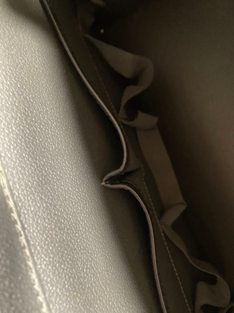 Louis Vuitton エピレザー ビジネスバッグ ブラック