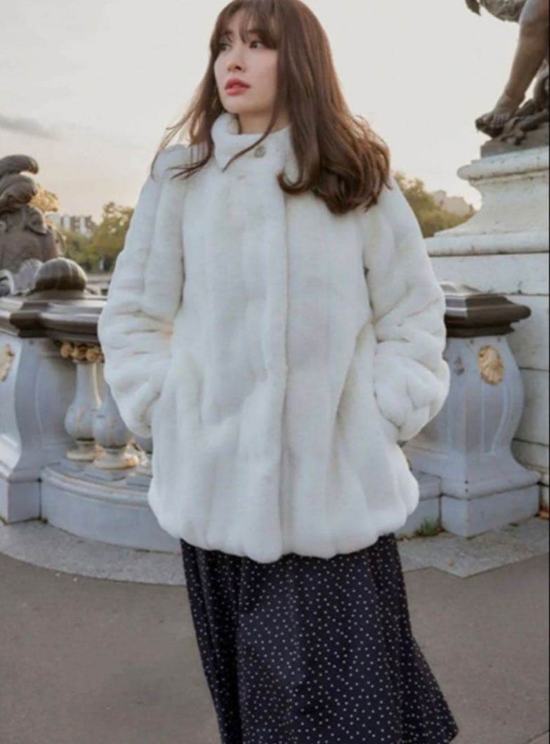 ジャケット・アウター Herlipto Winter Love Faux Fur Coat