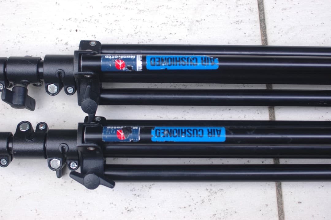 マンフロット　ライトスタンド051JBAC（エアクッション）2本セット