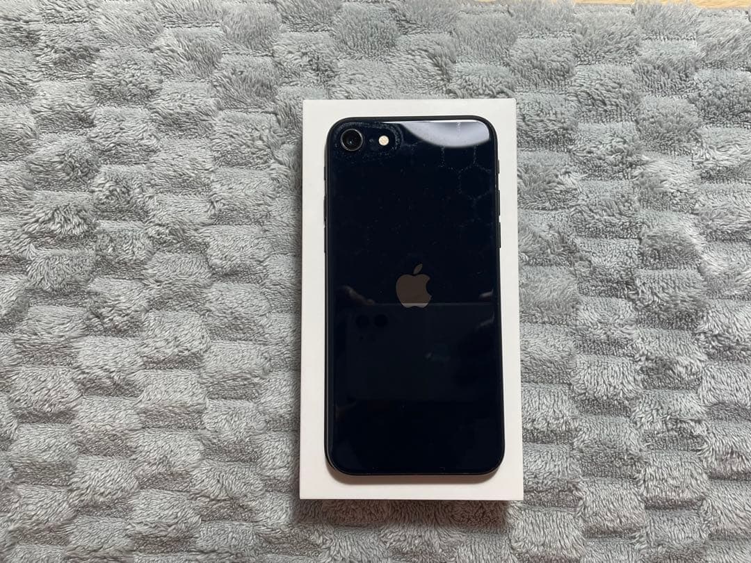 Apple iPhone SE (第3世代) 64gb ブラック