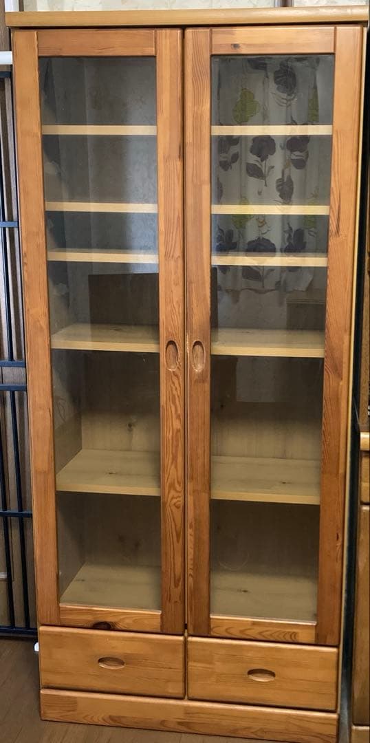 キャビネット　書棚本棚　食器棚　観音開き