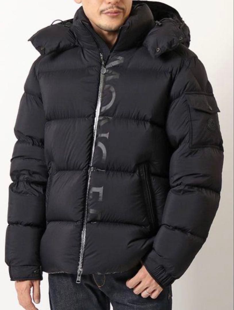 モンクレール　ダウンジャケット　マウレス