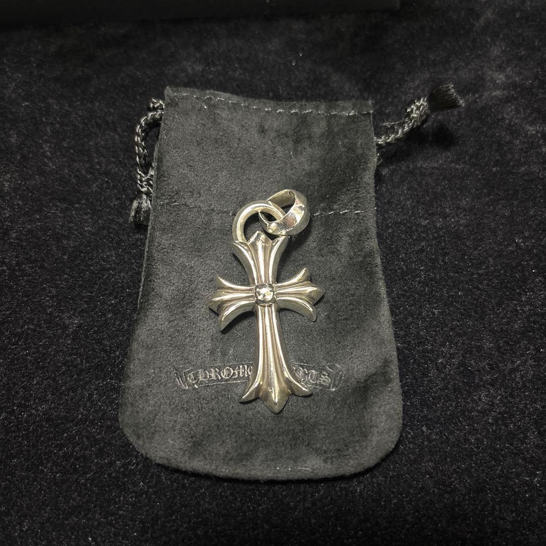 【カズ】CHROME HEARTS スモールCHクロス Wベイル