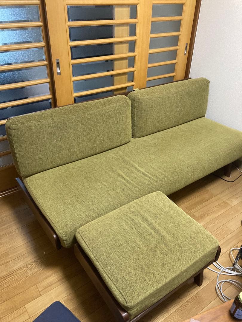 美品 平成家具（国産）　3人掛けソファ オットマン付（梱包送料込 直接引取歓迎）