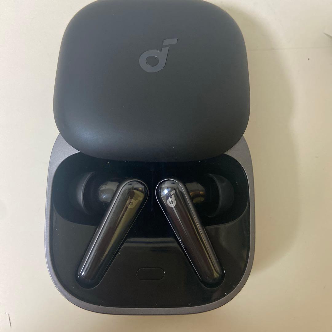 イヤホン Anker Liberty 5