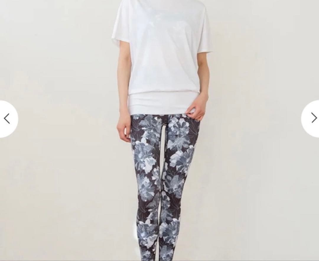 スカーラ　ヨガウェアサイズ上下+ヨガマット２枚(1枚LAVA)