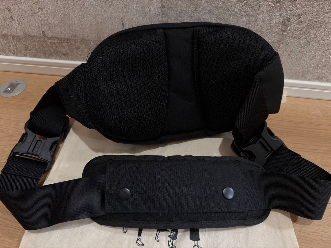 Hugoo ハグー ヒップシートショルダーバッグ　ベビー スリング 抱っこ紐