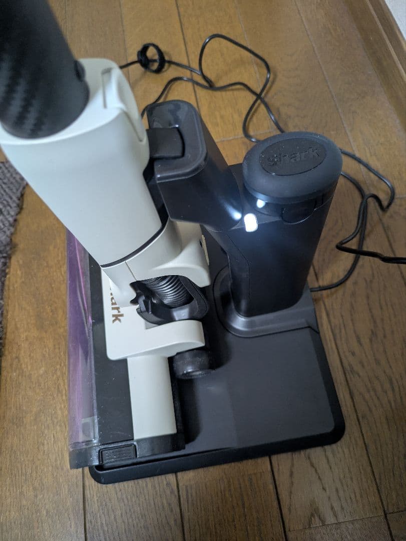 SHARK コードレススティッククリーナー LC200JIV　シャーク