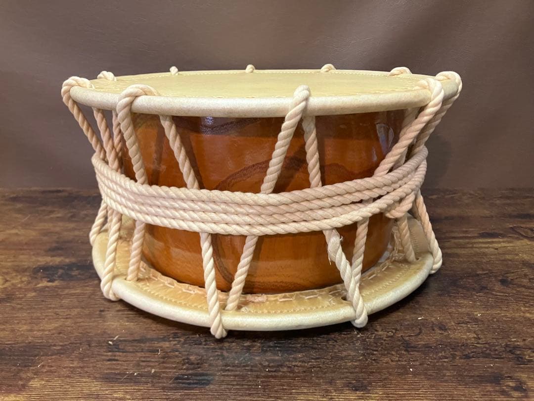 締太鼓（直径35cm）バチ・台座付き