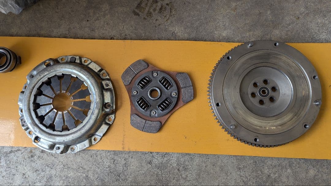 Sメタルクラッチ　軽量フラホ　カバー アルトワークス、ラパン、ワゴンRなど