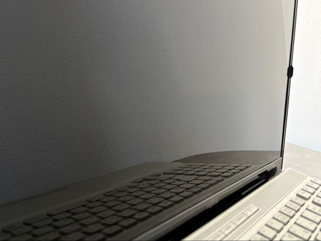 富士通 ノートPC シルバー/ブラウン