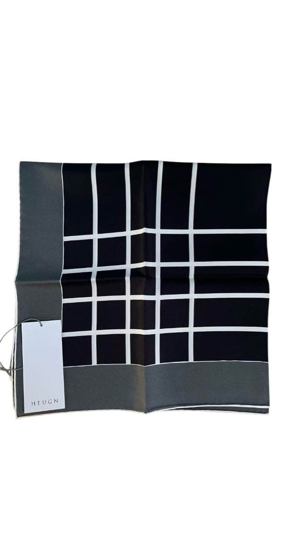 【新品】HEUGN SILK SCARF 希少品 フランス製　ユーゲン シルク