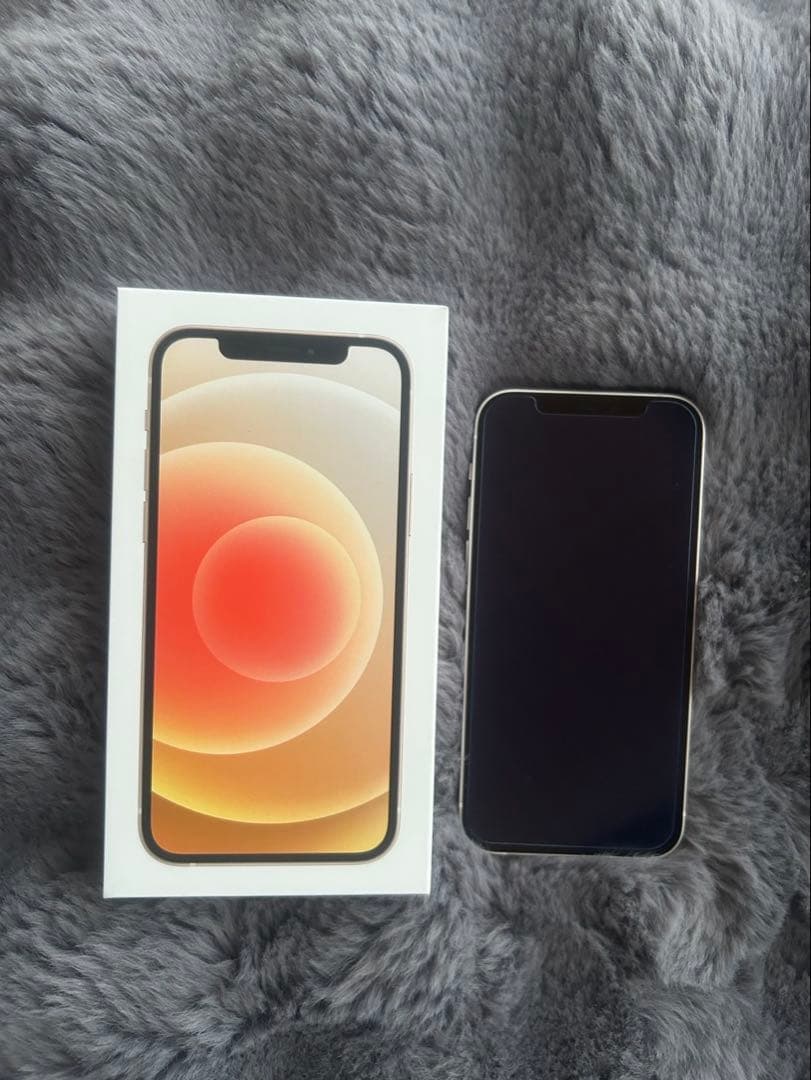 iPhone12 128GB ホワイト　SIMフリー