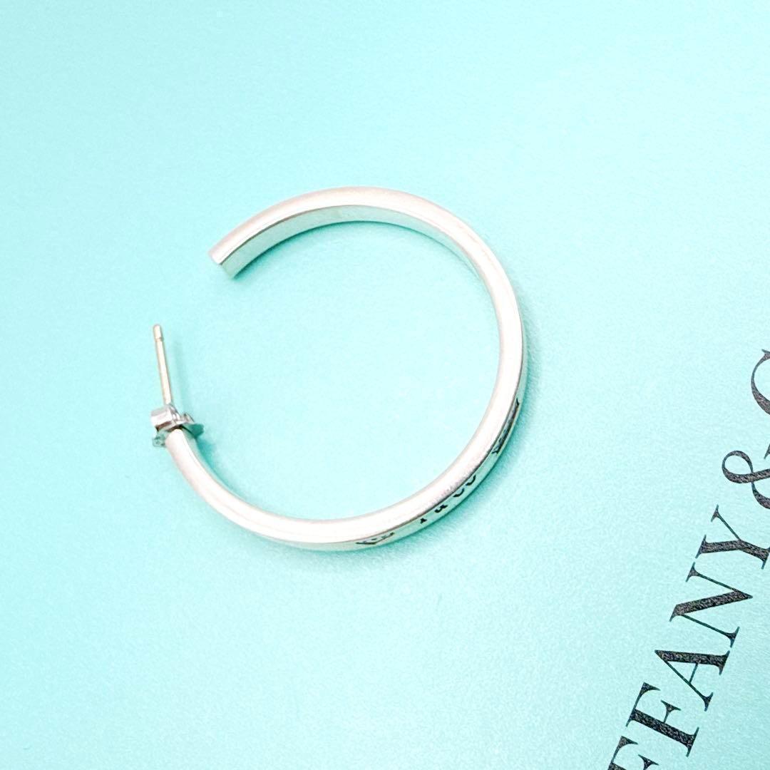 2598-2 美品✨Tiffany ナローフープピアス　片耳