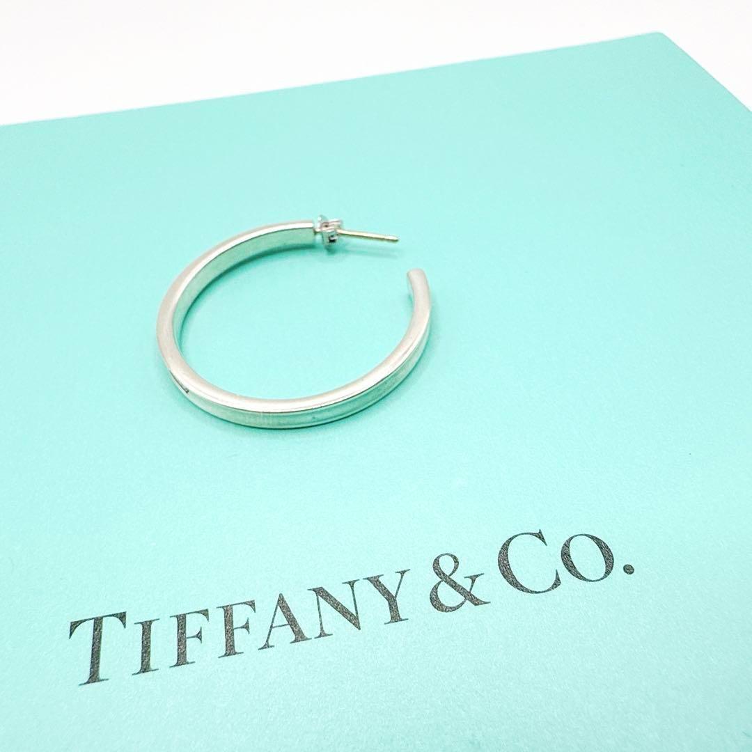 2598-2 美品✨Tiffany ナローフープピアス　片耳