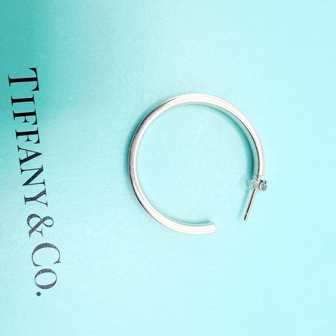 2598-2 美品✨Tiffany ナローフープピアス　片耳