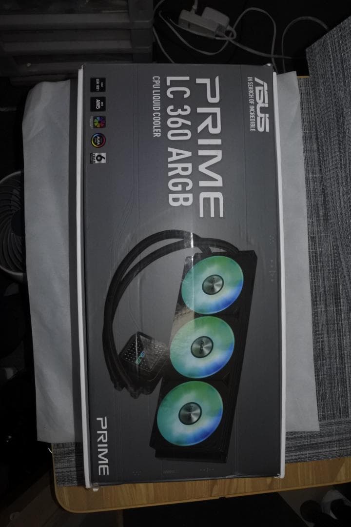 ASUS LC 360 ARGB CPUクーラー