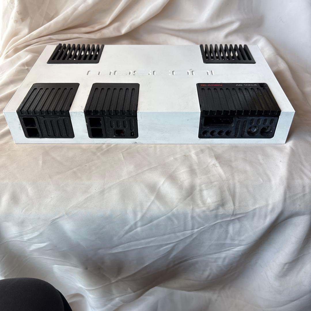 モスコニカーオーディオ用アンプ「Mosconi AS 100.4 ケーブルセット