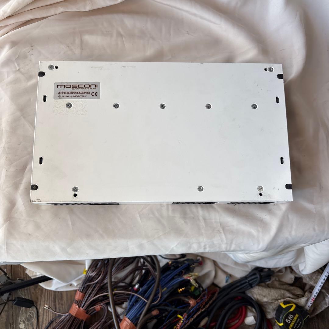 モスコニカーオーディオ用アンプ「Mosconi AS 100.4 ケーブルセット