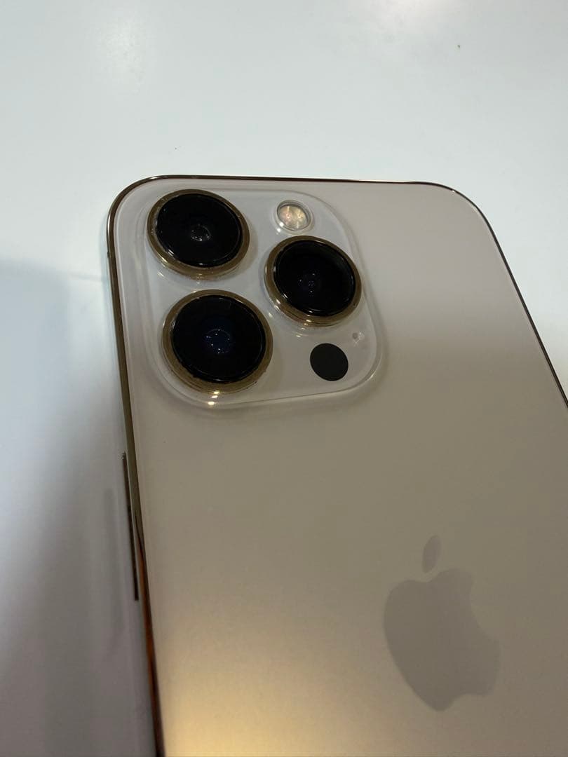 Apple iPhone 13 Pro 256GB、SIMフリー、ゴールド