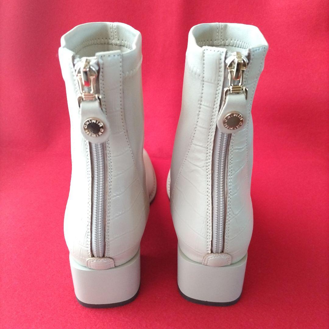 新品未使用】卑弥呼23.5型押しコンビストレッチブーツ本革アイボリーHIMIKO