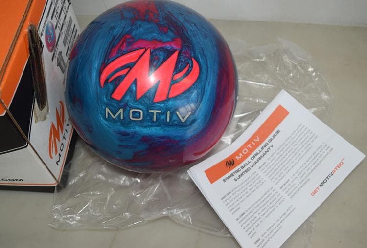 ♪ MOTIV/モーティブ VIP ExJ ボウリングボール 15P 新品！♪