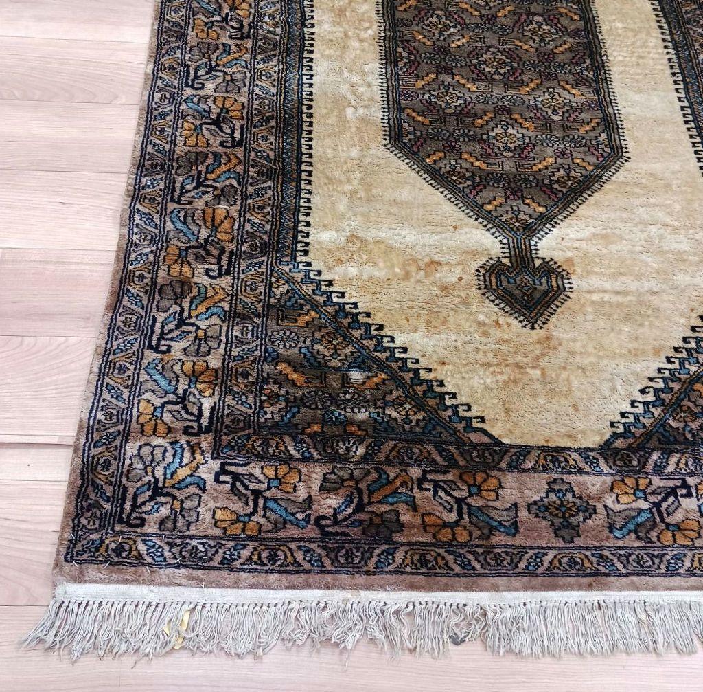 Y3075 パキスタン絨毯 ウール 手織り 181×122㎝ トライバルラグ