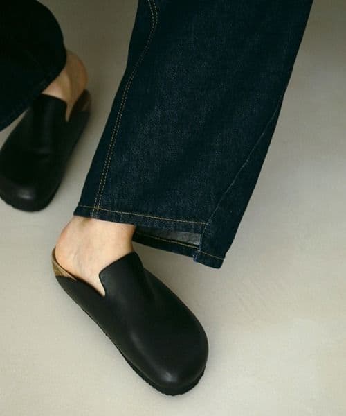 ETRE TOKYO スムースレザークロッグシューズ