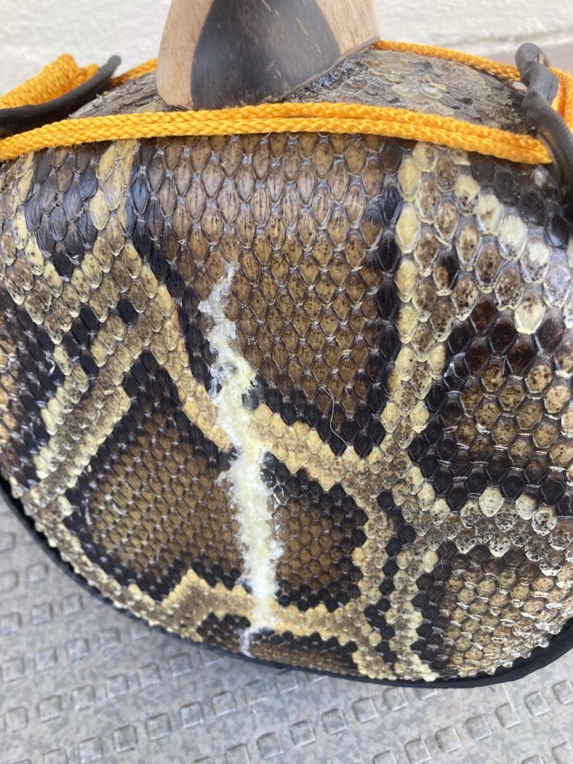 沖縄 三線 真壁 八重山 黒木 1960年作？ 本皮一枚張り エレキ