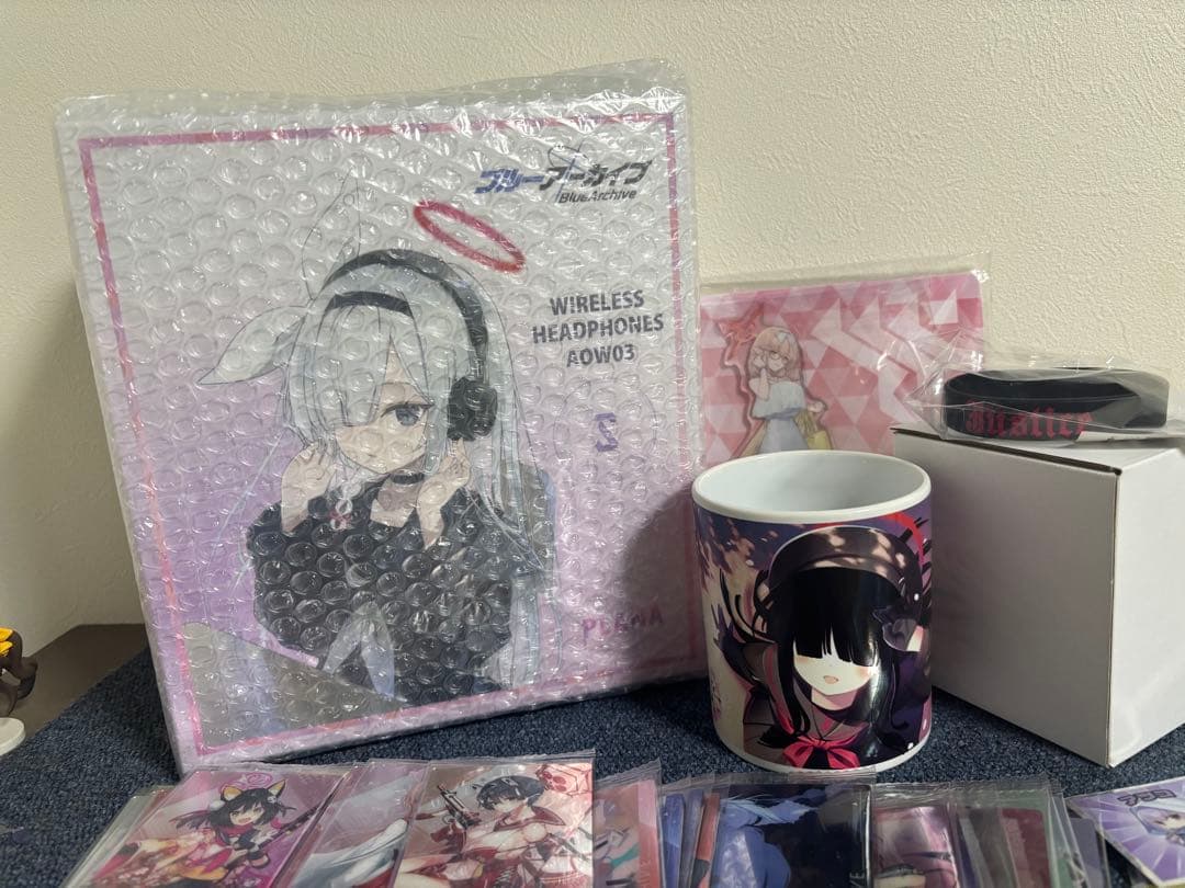ブルーアーカイブ プラナ ワイヤレスヘッドホン ANIMA AOW03 他グッズ