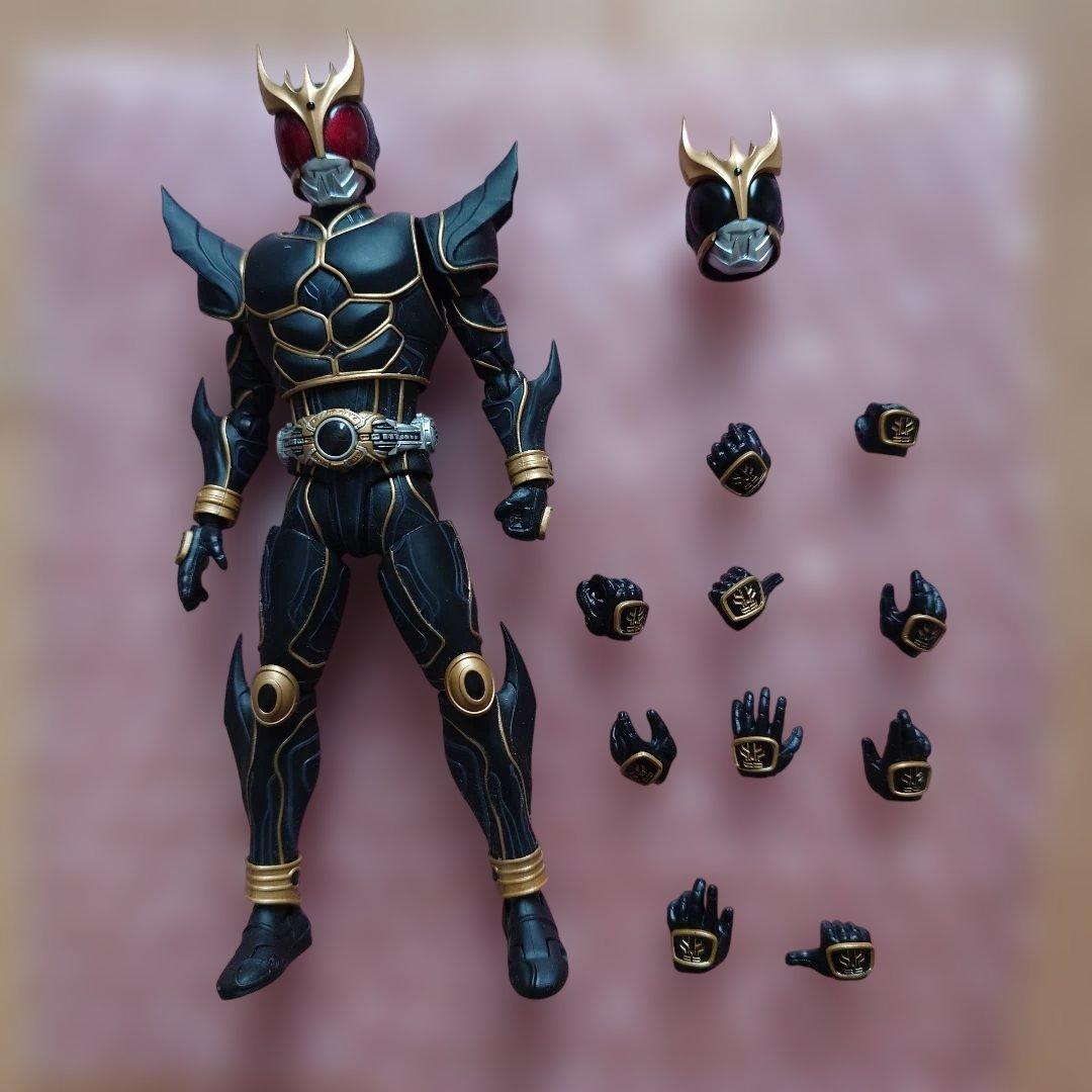サ*ー様 S.H Figuarts 真骨頂製法　仮面ライダークウガ　アルティメッ