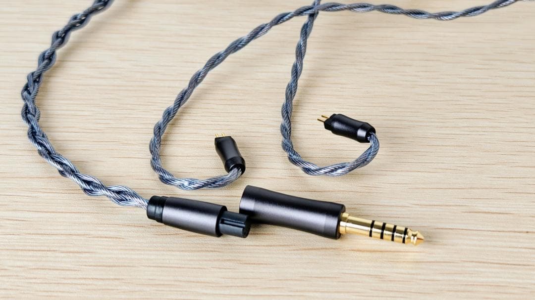 Kiwi Ears Astral 1DD+6BA イヤホン