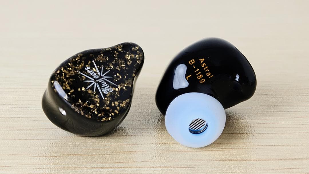 Kiwi Ears Astral 1DD+6BA イヤホン