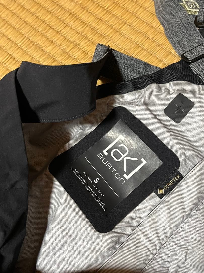 【美品】BURTON GORE-TEX Kimmy 3L Bib ビブパンツS