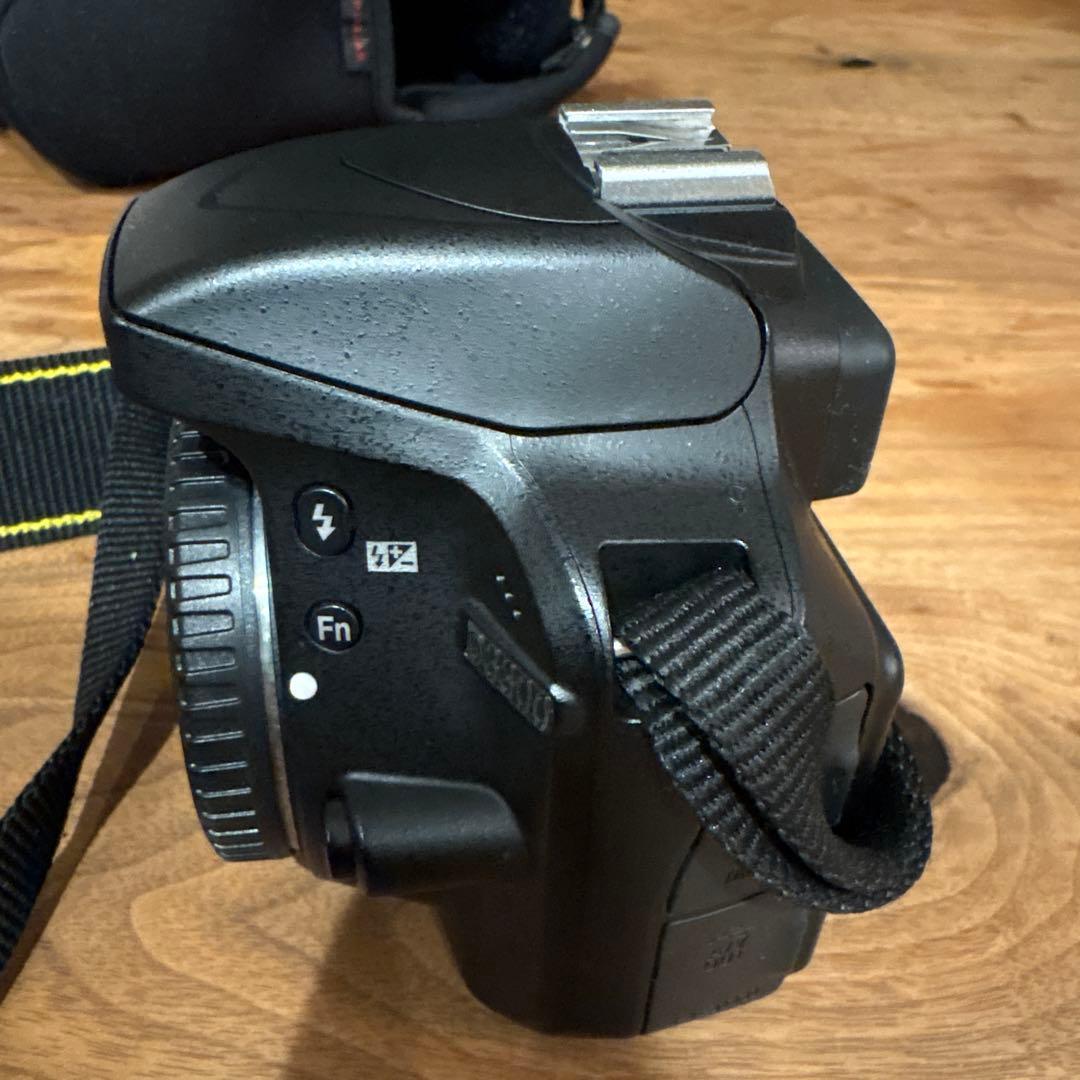 Nikon D3300 デジタル一眼レフカメラ 本体