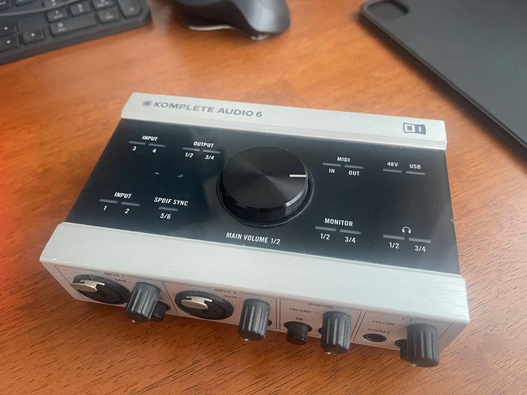KOMPLETE AUDIO 6 オーディオインターフェイス 本体のみ