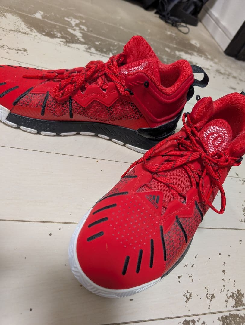 レッド バスケットボールシューズ ハイカット