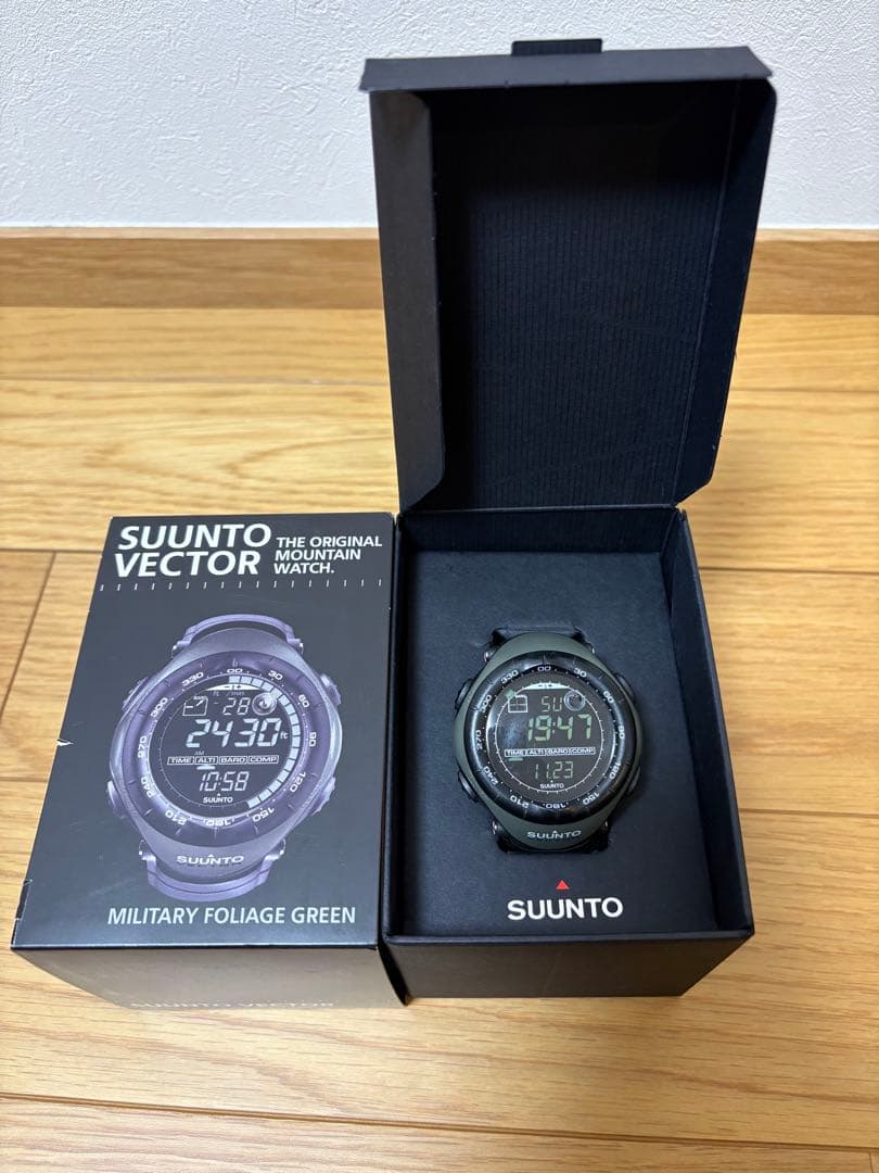 SUUNTO VECTOR ミリタリーグリーン スント ベクター 腕時計