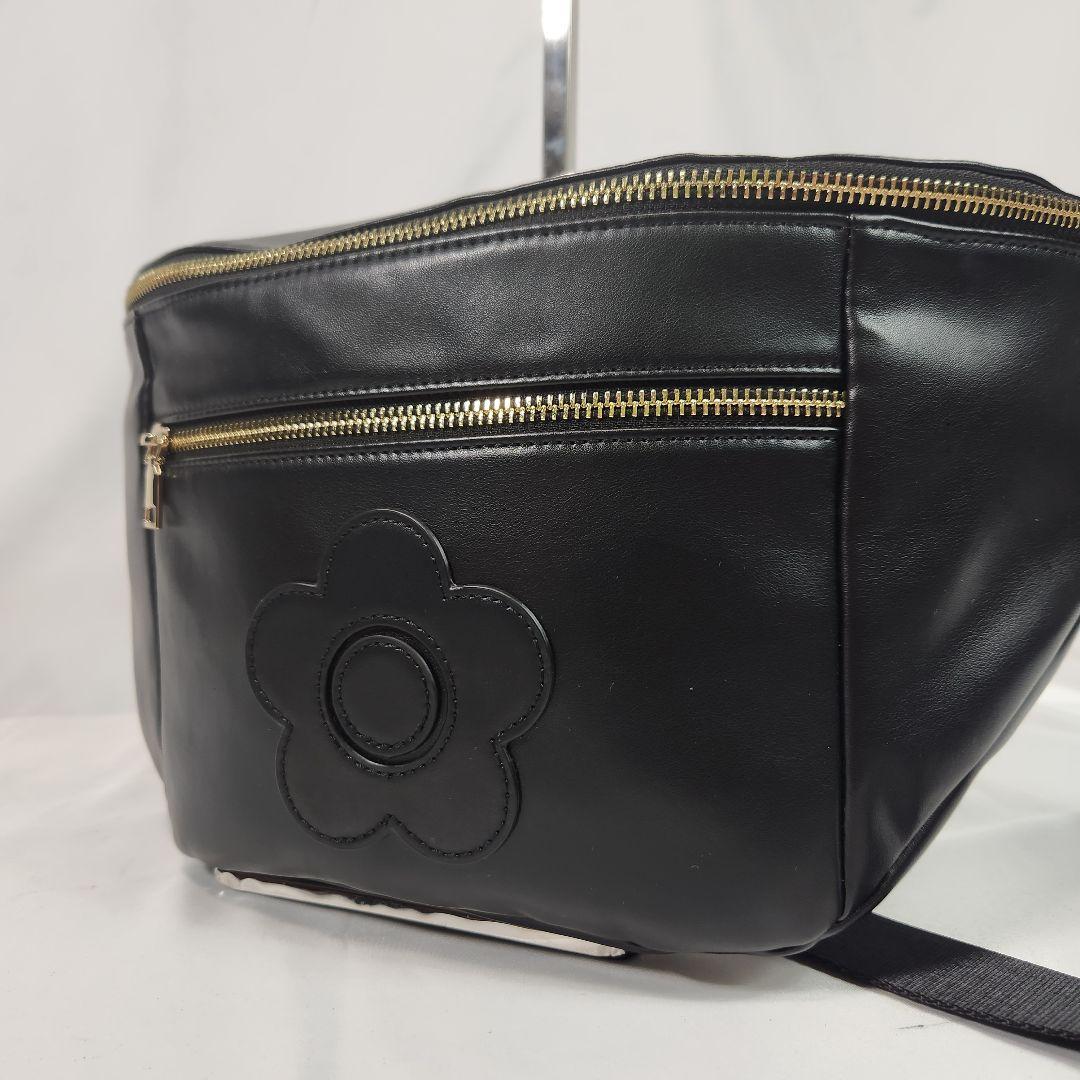 未使用 現行 マリークヮント フロントポケットデイジーパッチ ボディバッグ