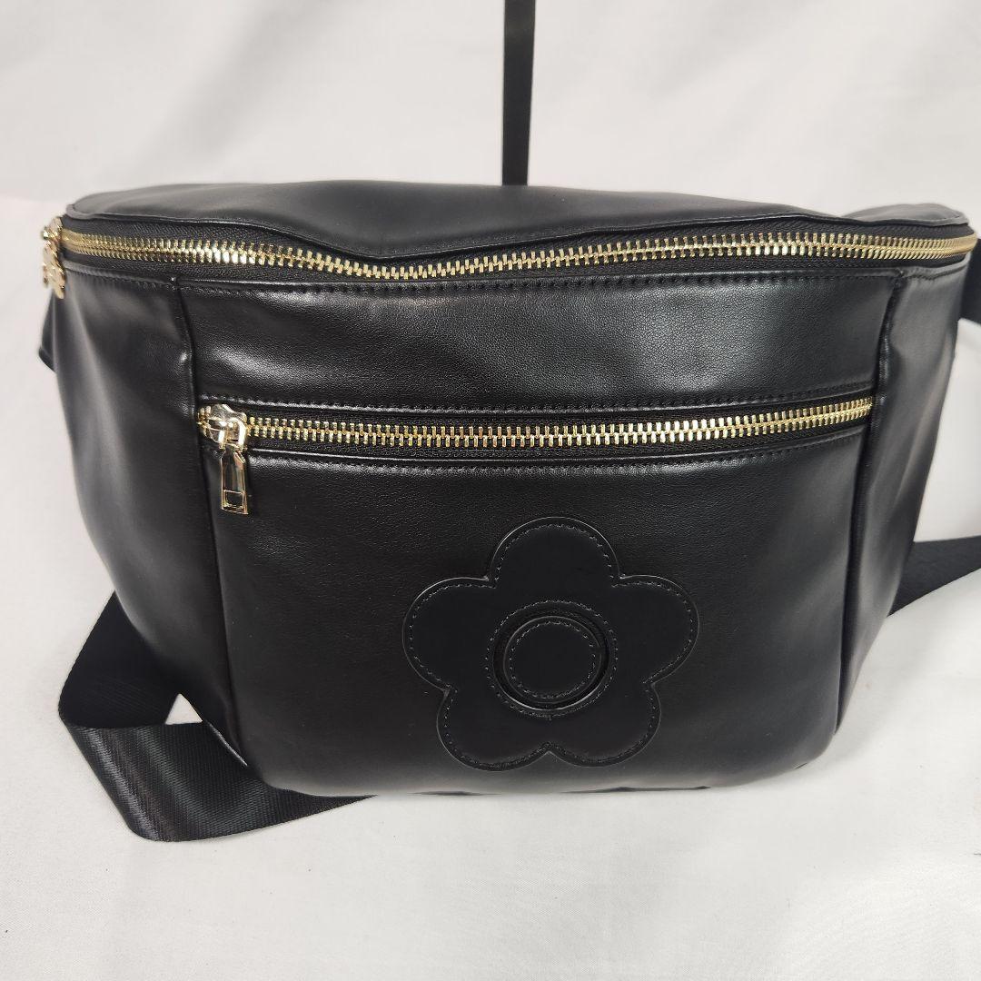 未使用 現行 マリークヮント フロントポケットデイジーパッチ ボディバッグ